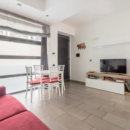 Homeby, Casa Marta Milánó